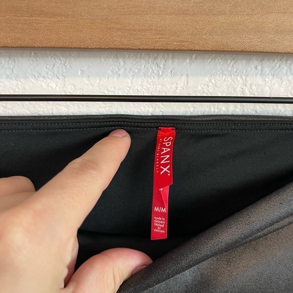 Spanx Faux Leather Moto High Waist Shaping Pull-On Ankle Leggings Very Black M - Picture 13 of 15